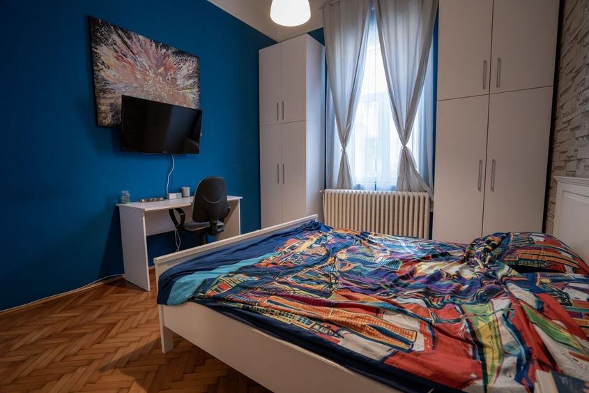 Apartament central de vânzare – la curte comună - Oradea - 2