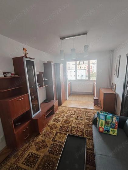Vand apartament 2 camere et 1 din 4 - 1
