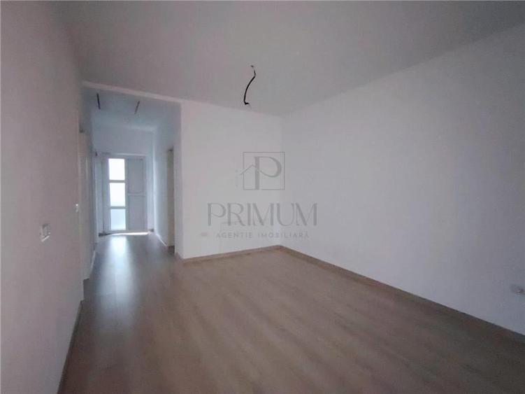 Duplex pe parter - asfalt - toate utilitatile. - 12