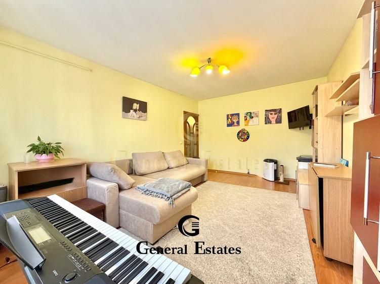 Vânzare apartament 3 camere decomandat | Nicolina - 3