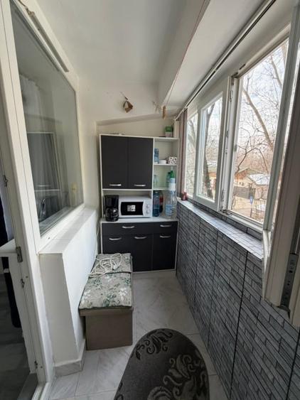 Militari, Piata Veteranilor, garsoniera 31mp, etaj 1, bloc 1980, metrou - 9