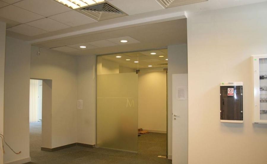 Zona Iuliu Maniu 90 mp trafic intens pietonal - 1