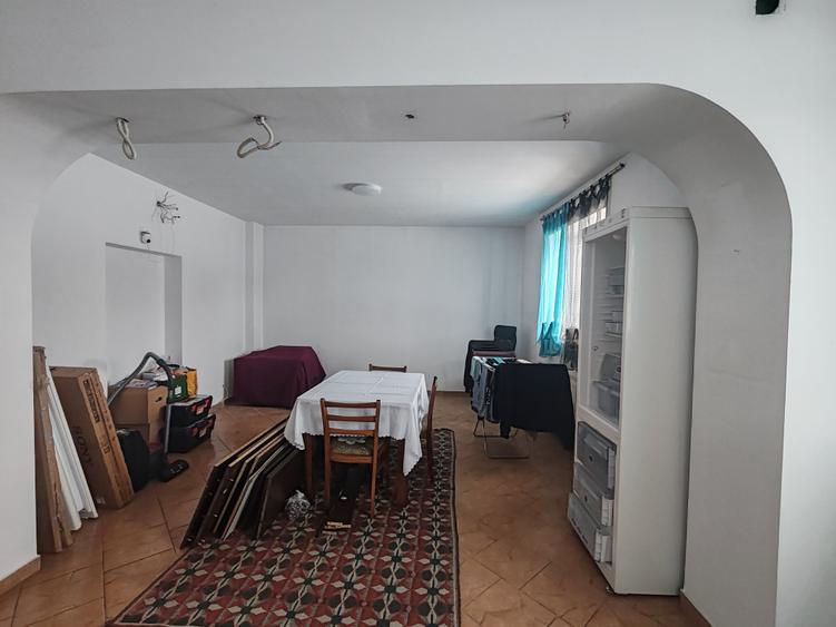 Casa 4 camere libera la vanzare GHIMBAV - zona Garii - 1