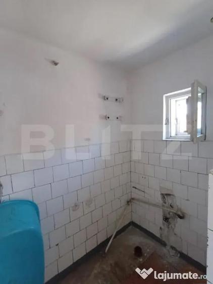 Casa de vanzare, cu 3 camere, 85 mp, 151 mp teren, zona cent - 4