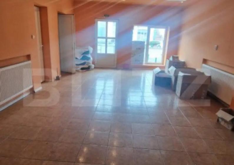 Casa in Centru Civic 4 camere , D +P+ E , PLUS SPATIU COMERC - 12