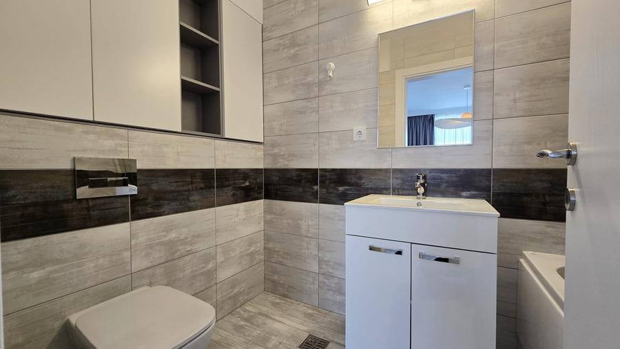 Apartament cu 3 camere decomandat în Iancu Nicolae