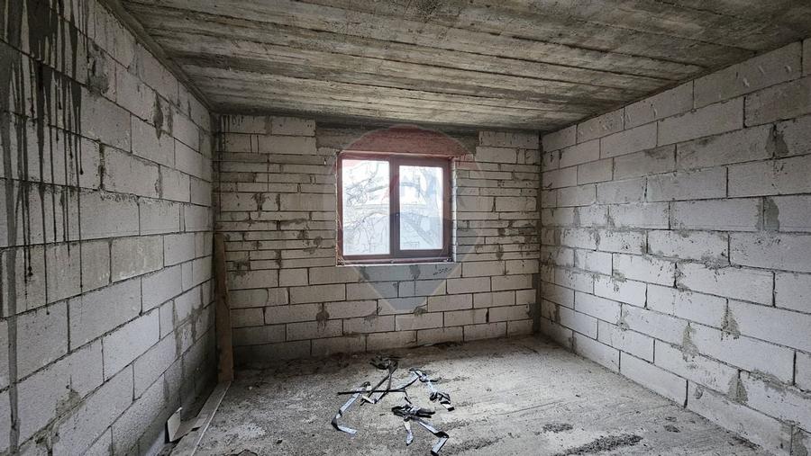 Casă / Vilă cu 12 camere, teren intravilan de 2869mp în Siminicea, SV - 22