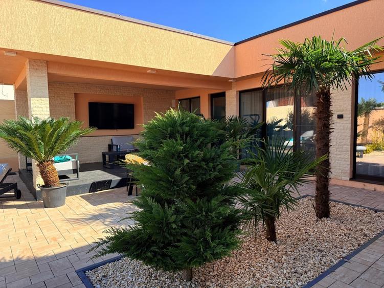 Complex de case individuale cu 3 camere, pe parter. Comision 0 - 8