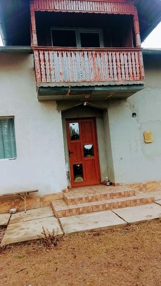 Casă de vânzare  - 2