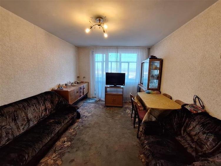 Apartament  3 camere decomandat , zona  Cora - 5