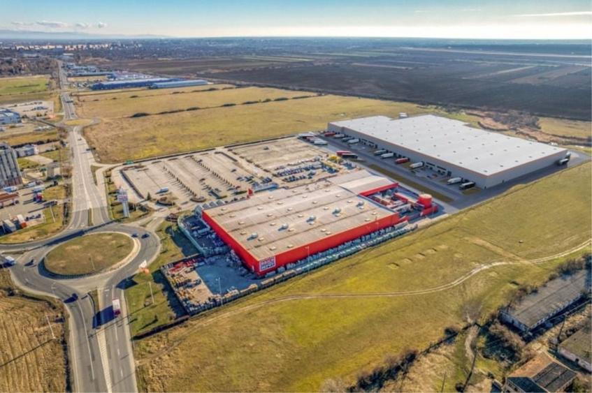 Spațiu logistic/ producție premium, situat la A1 - 1