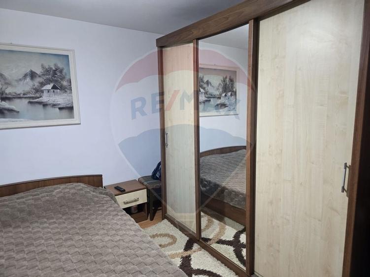 Casa / Vila cu 5 camere de vanzare - 10