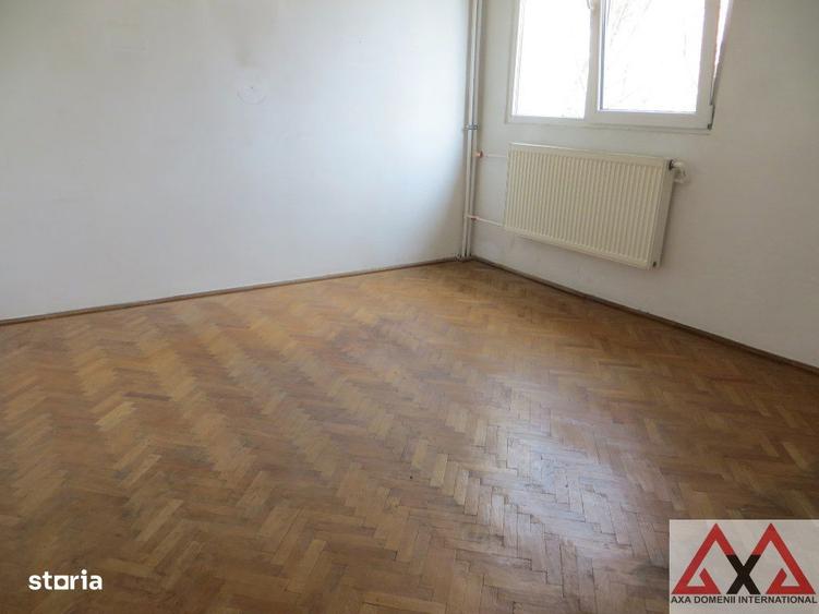 Apartament 4 camere Titan - metrou Nicolae Grigorescu - etaj 1 -bloc H - 7