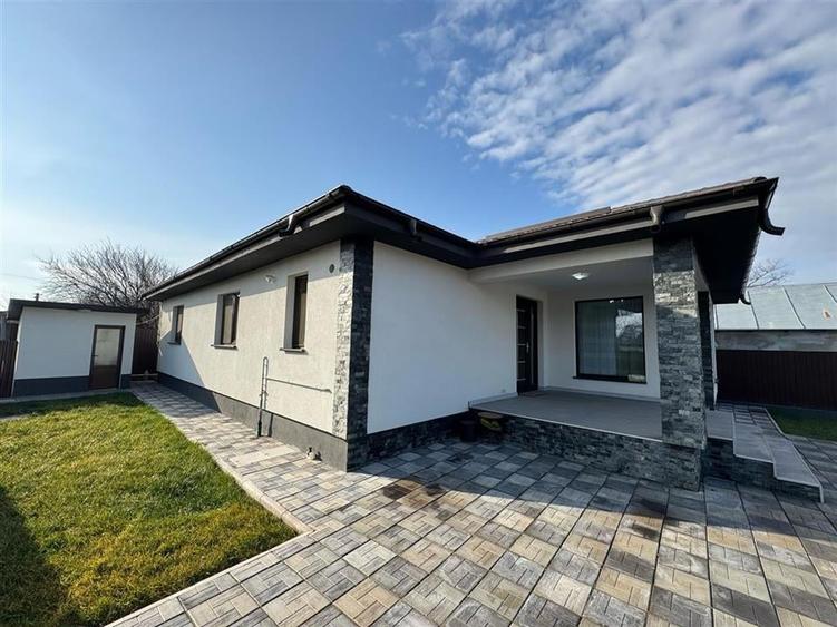 Casa de vanzare , mobilata si utilata complet, constructie noua - 2