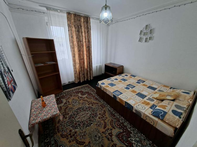 Apartament 3 camere, decomandat, zona Alexandru cel Bun - 3