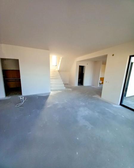 Casa 224mp si teren 451mp - 3