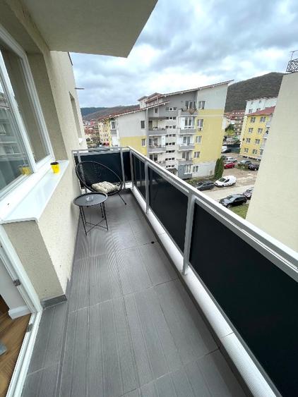 PF vând ap 3 camere Florești, două băi, bloc cu lift - 10