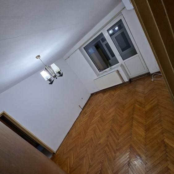 3 camere Calea Bascov , centrală/ finisaje clasice , LIBER / ușor negociabil ! - 2