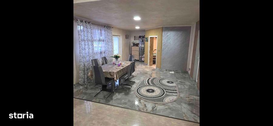 Casa separata cu teren generos de 3650mp - 6