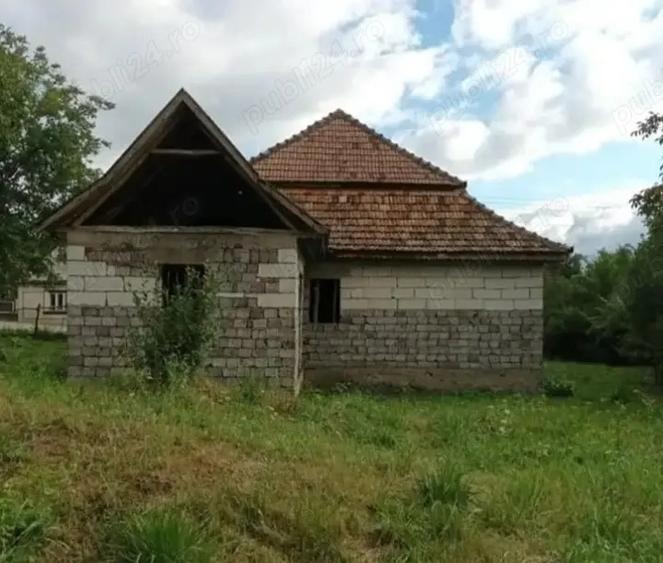Casa de vanzare la tara - 1
