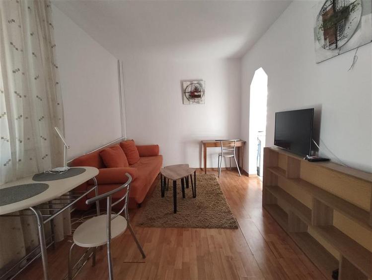 Garsoniera,parter, Oradea, zona Decebal - 10