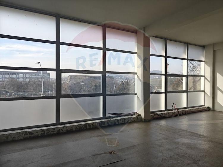 Spatiu comercial de 302.5mp de inchiriat in zona Bulgaria - 1