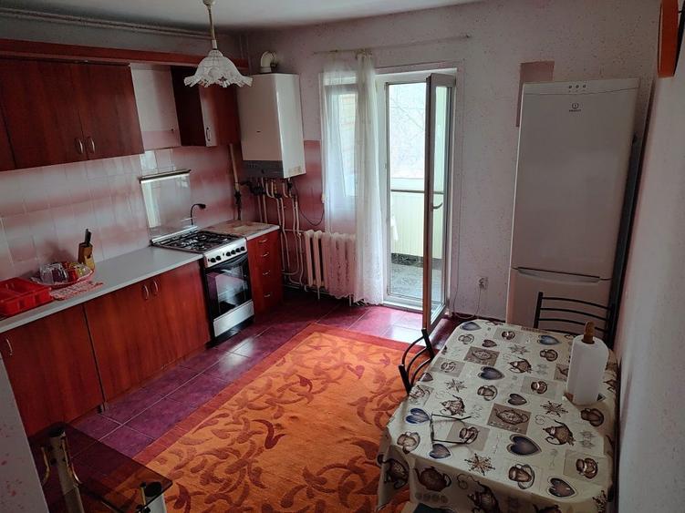 P.F. Dau in chirie ap. 2 cam. pe str. Bistritei - 1