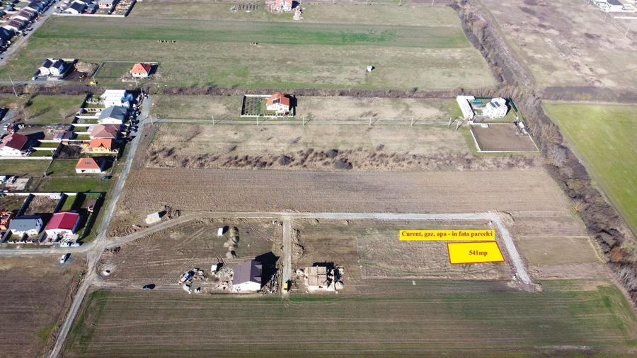 Teren de vanzare Mosnita, cu gaz, curent, apa retea - 41.500E+TVA - 4
