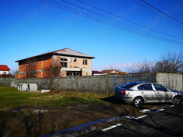 Branesti, Islaz, pret pentru toata proprietatea, doua vile tip duplex alaturate, P+1 - 10