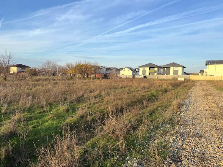 Teren Intravilan In Rate Stadion Berceni  | utilitati la strada #CG1R - 7