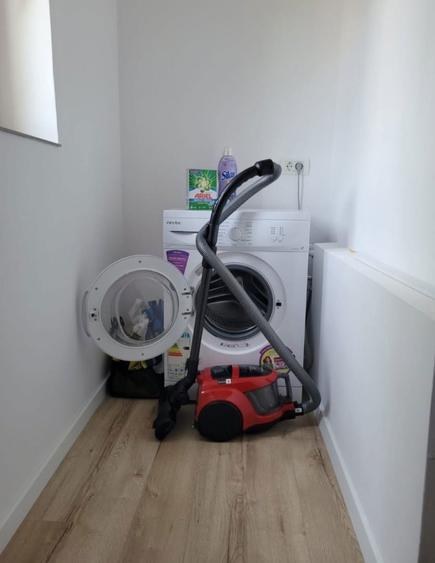 Inchiriez apartament 3 camere, living open space cu bucatarie - 1