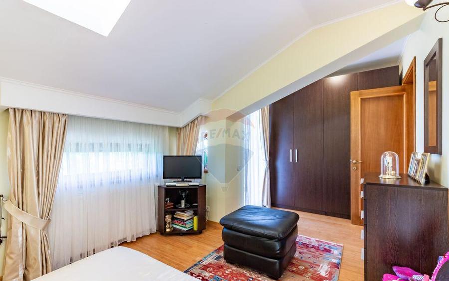 Casa / Vila in Corbeanca, pe strada Laguna Albastra, la... - 2