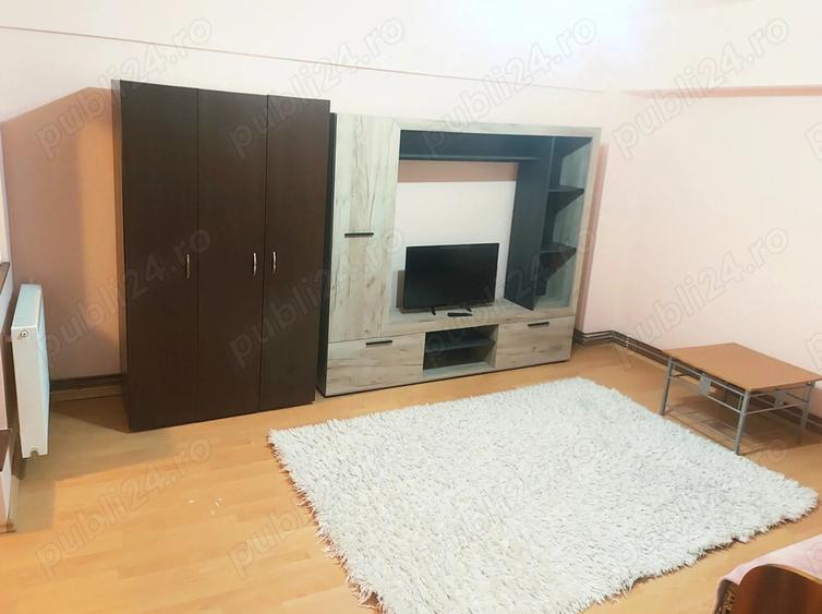 Inchiriez garsoniera, zona centru - 1