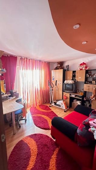 ZONA REPUBLICII (Sf.IOAN) 3camere etaj 4- acoperis,finisat si mobilat! - 8