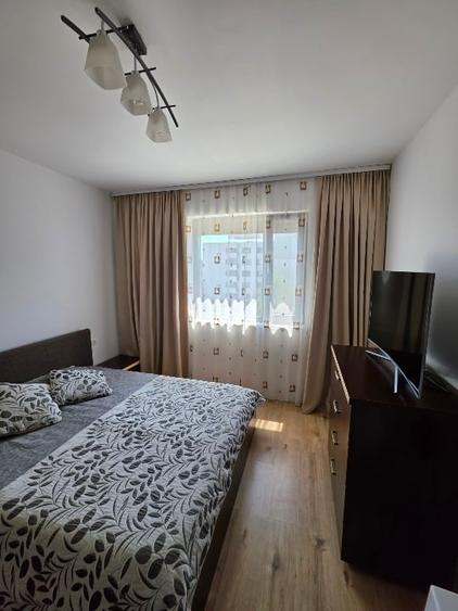 Apartament cu 2 camere semidecomandat, mobilat în Băneasa