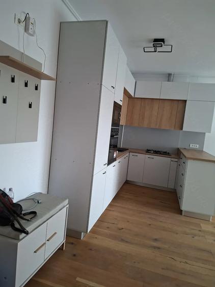 Apartament cu 2 camere decomandat în Olimpia-Stadion