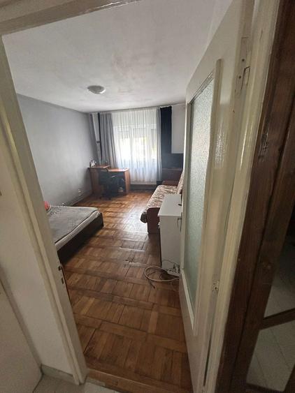 Vand apartament cu 2 camere Zona Tractorul Brasov - 4