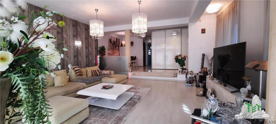 Vila eleganta de vanzare in Damaroaia - 2