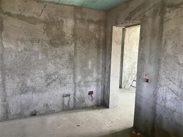 Casa de vanzare in Campineanca, parter si mansarda , suprafata 160 mp , teren 50 - 23