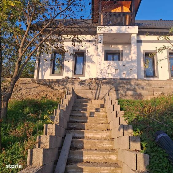 Vand casa P+M (2020) cu teren 1500m , ?igana?i strada principala - 2