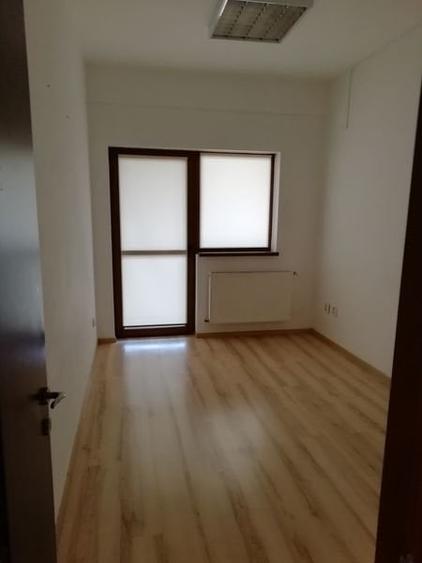 Vila la inchiriere in zona  Lacul Tei - 6