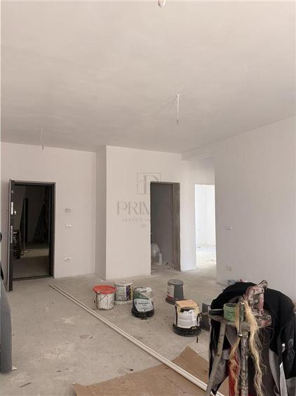Apartament cu 3 camere decomandat în Giroc