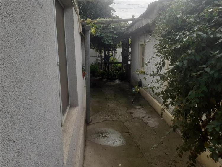 Casă cu 3 camere cu Teren 352 Mp în Chercea