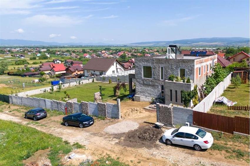 Casă individuală cu 4 camere cu Teren 1000 Mp în Bod