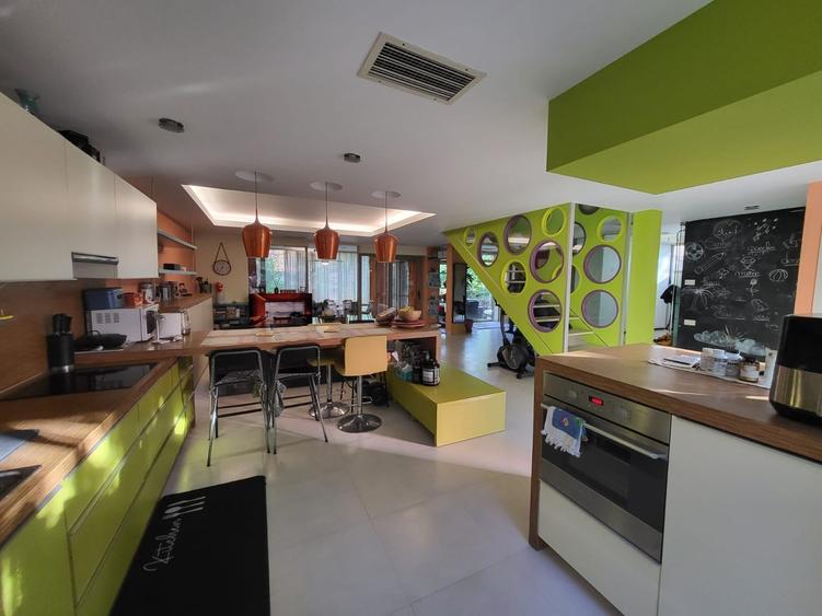 Casă individuală cu 5 camere cu Teren 650 Mp în Balotești