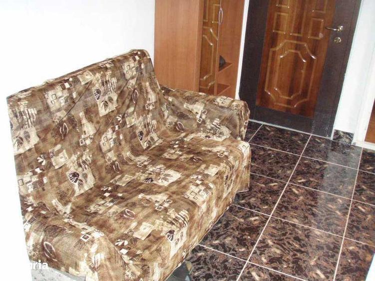 Apartament cu 2 camere, mobilat în Central