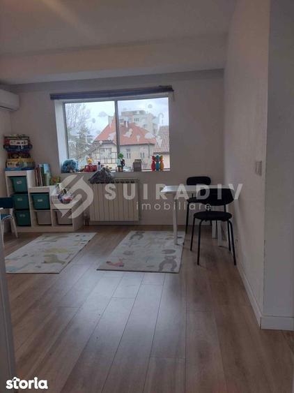 Casă cu 6 camere cu Teren 800 Mp în Grigorescu