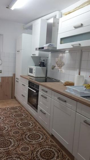 Apartament cu 3 camere decomandat în Decebal