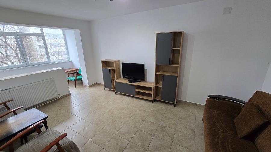 Apartament cu 2 camere, mobilat în Central