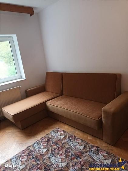 Apartament cu 3 camere decomandat în Drumul Poienii